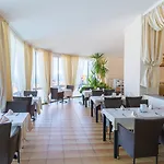 Szálloda Mpm Arsena 4*
