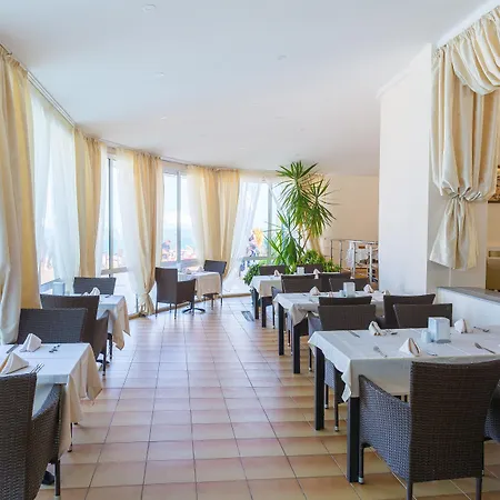 Hotell Mpm Arsena - Ultra 4*